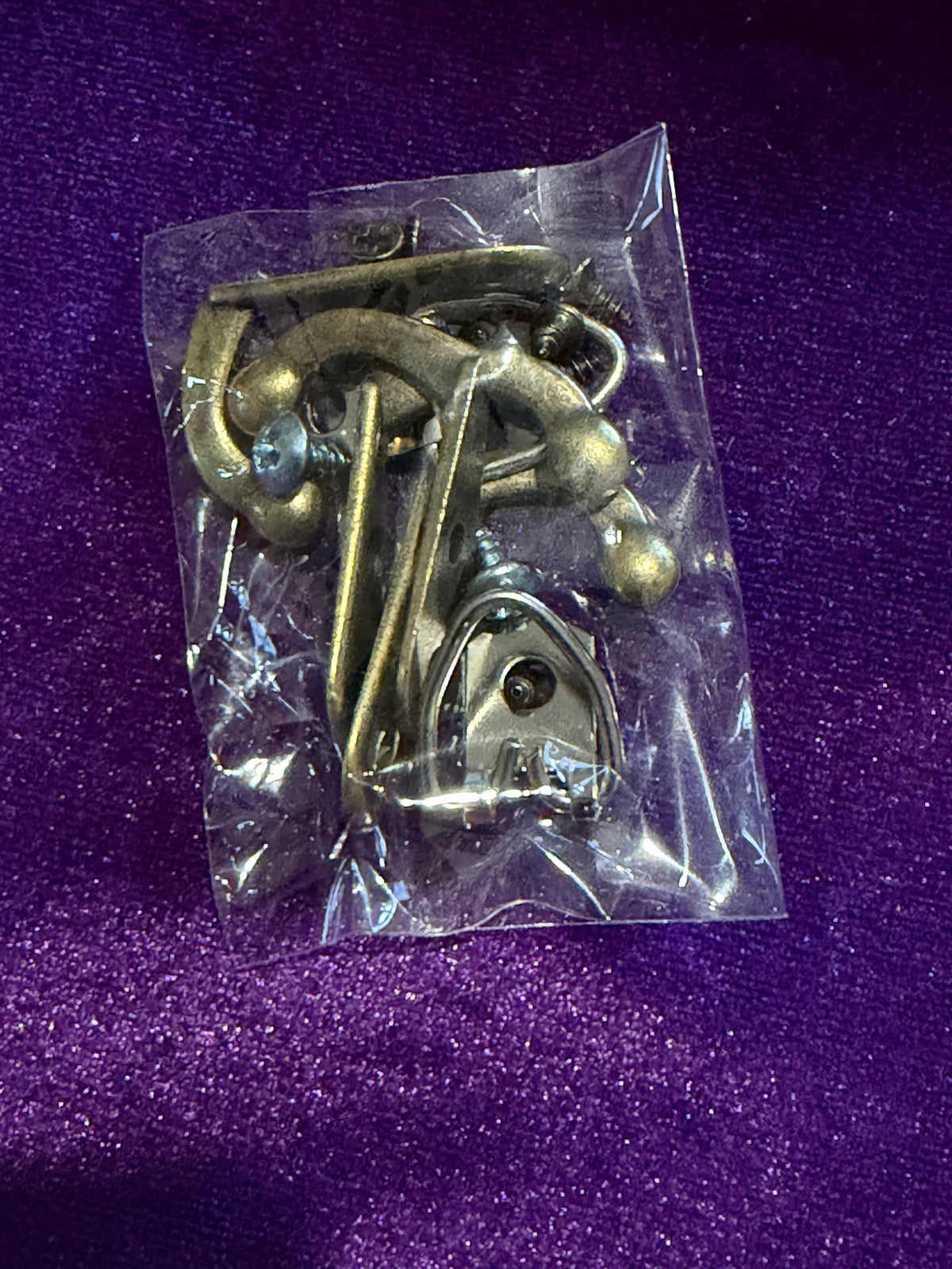 Cats at Home Wall-Mounted Key Holder