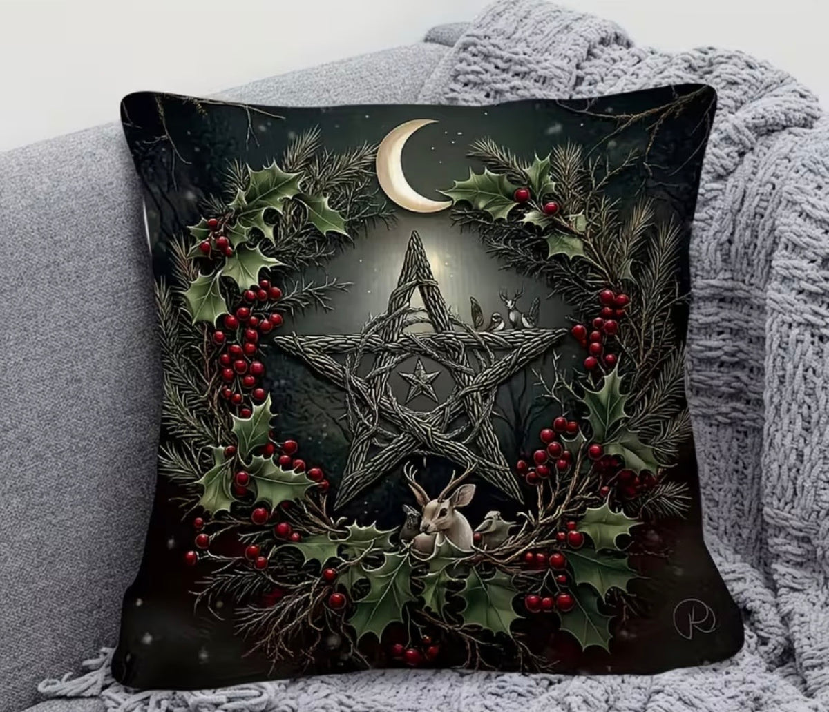 Yuletide Pentagram Velvet Cushion Cover