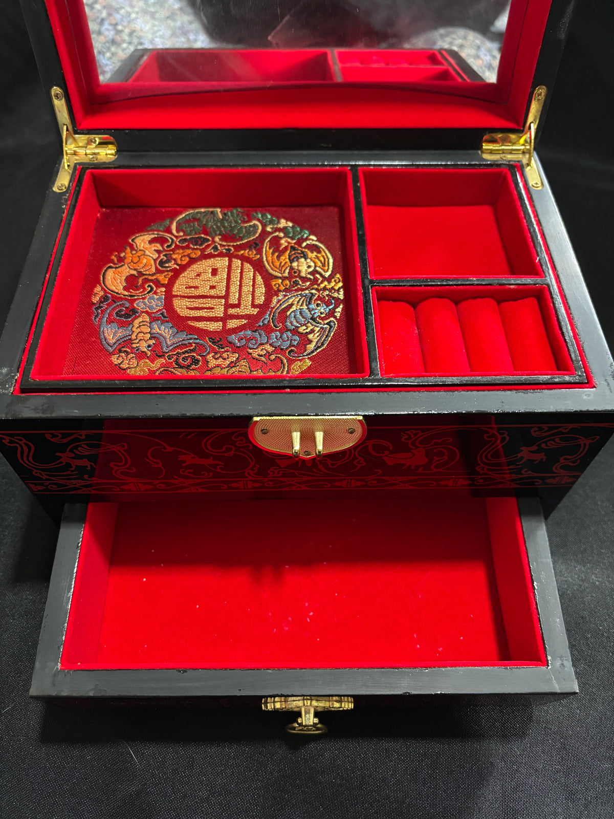 Vintage 1998 Chinese Black & Red Lacquer Jewellery Box – Hong Kong
