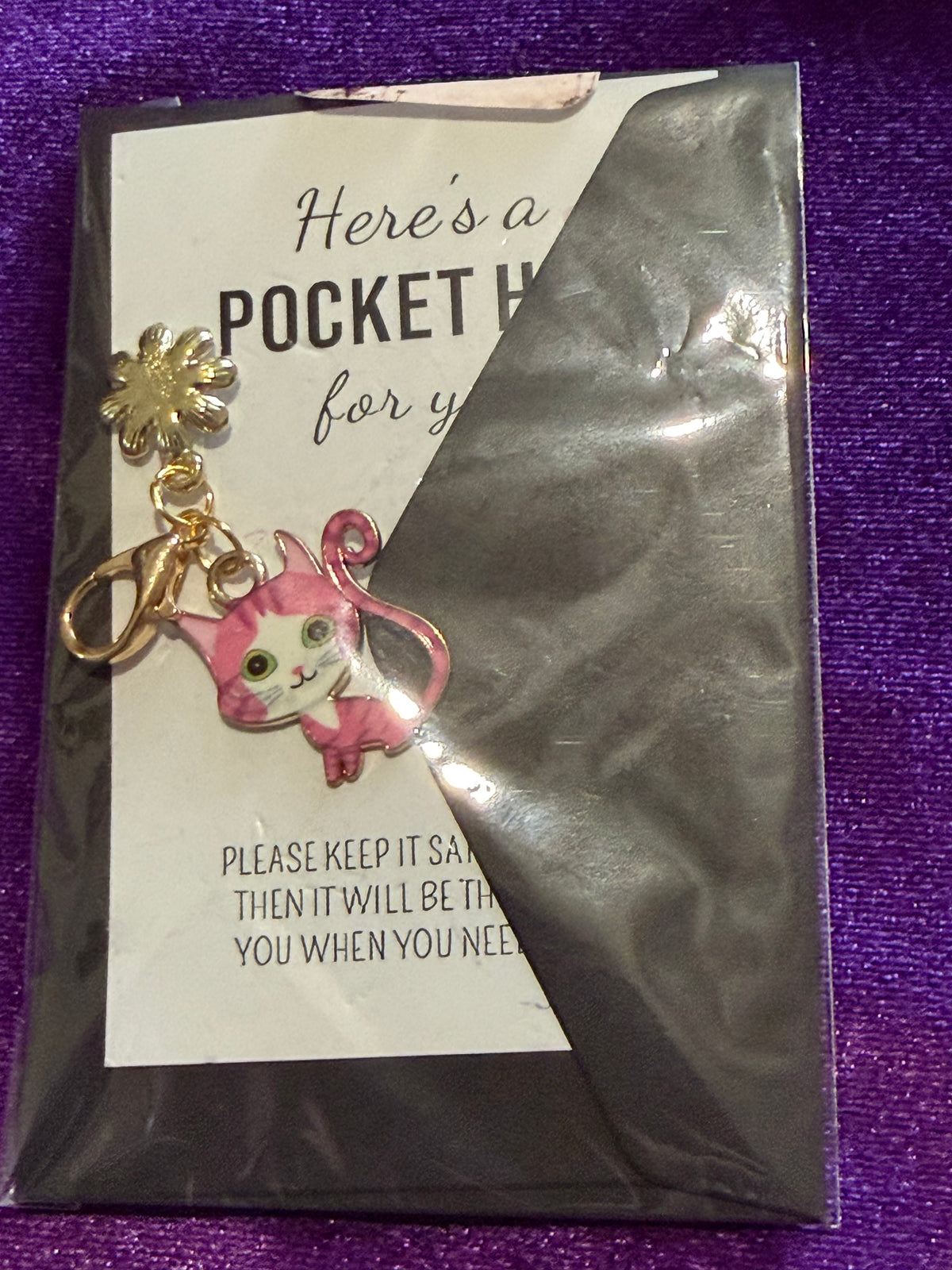 Cat Pocket Hug Clip Charm with Daisy Pink