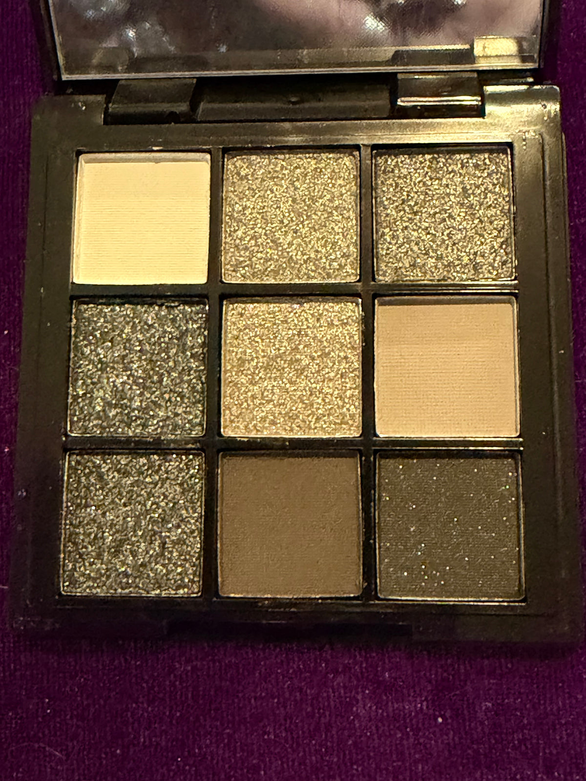 NAKEOS 9-Shade Gothic Eyeshadow Palette