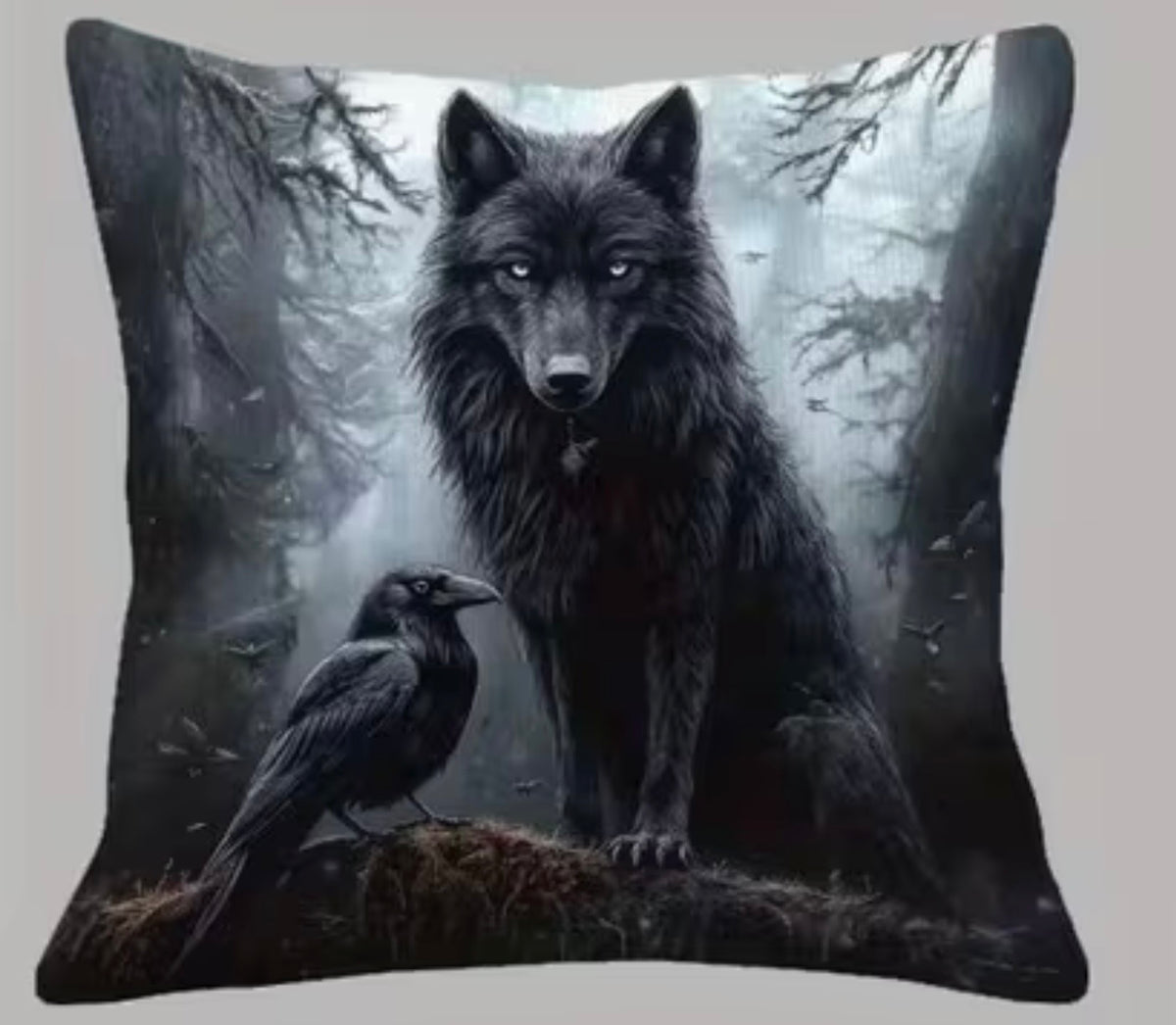 Wolf & Raven – Gothic Forest Velvet Cushion Cover 45 × 45 cm