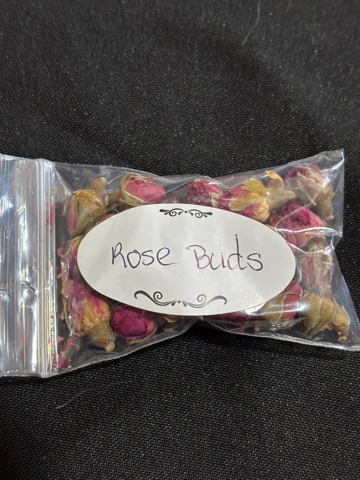 Dried Rosebuds – Ritual Herb Pack