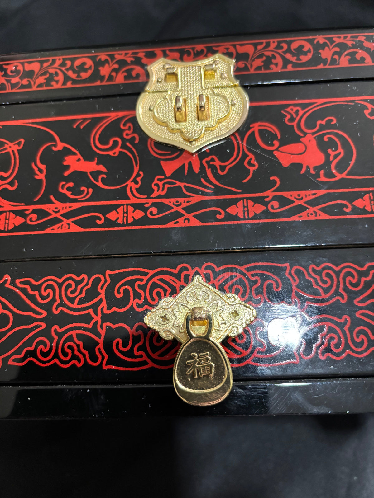 Vintage 1998 Chinese Black & Red Lacquer Jewellery Box – Hong Kong