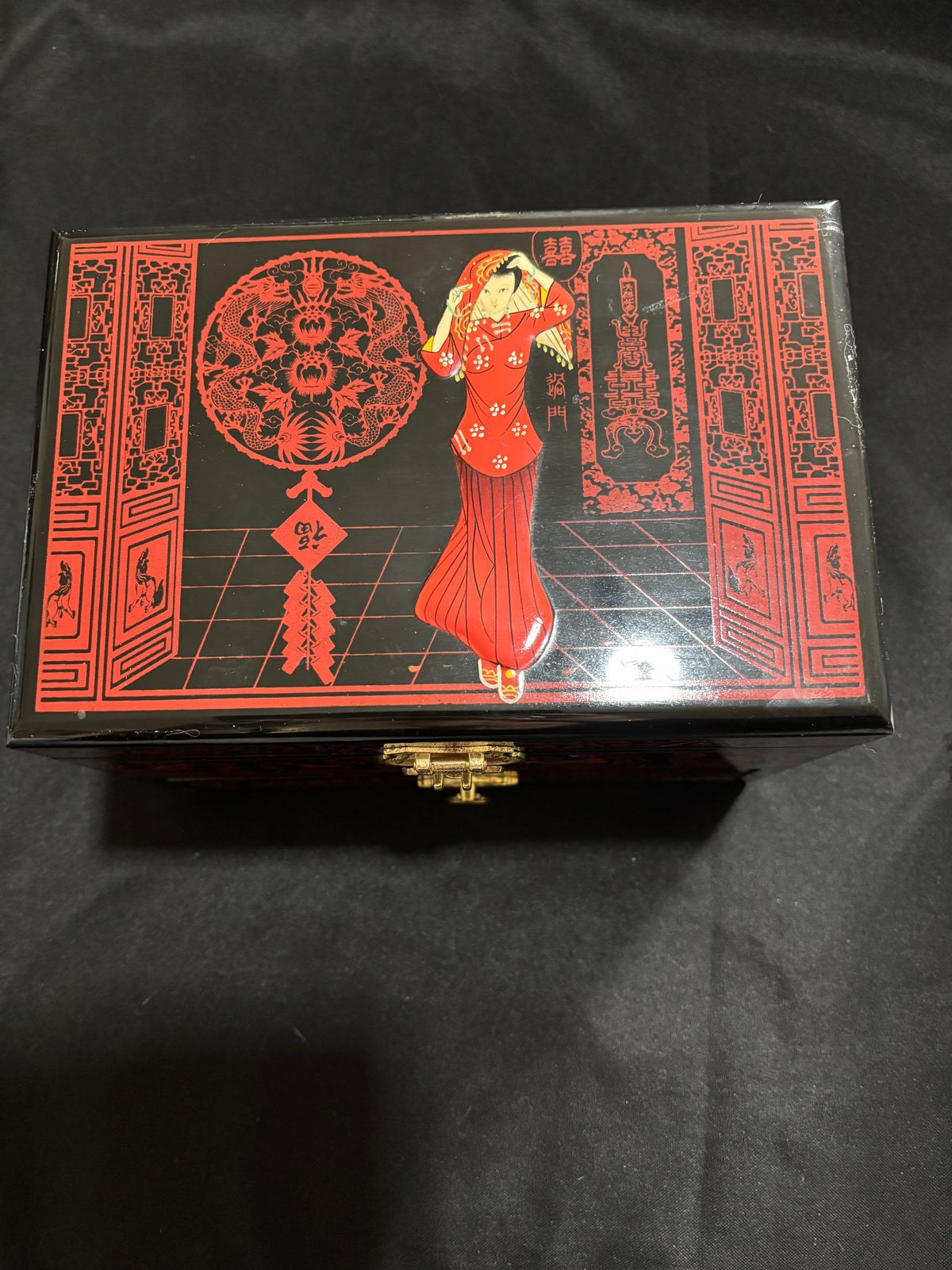 Vintage 1998 Chinese Black & Red Lacquer Jewellery Box – Hong Kong