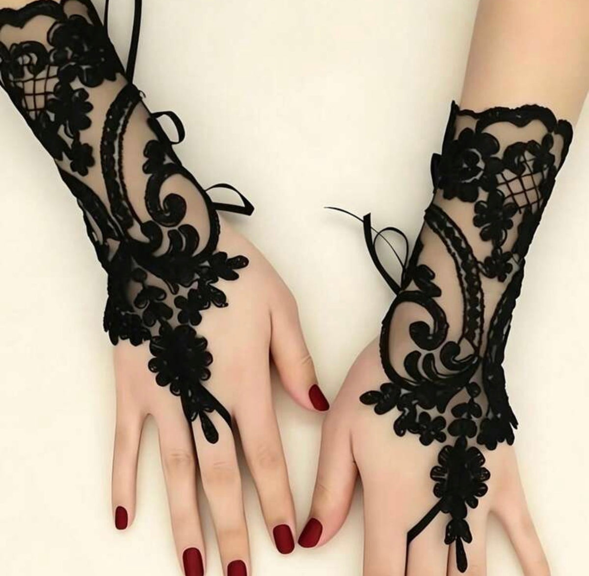 Black Gothic Lace Fingerless Gloves with Finger Loop
