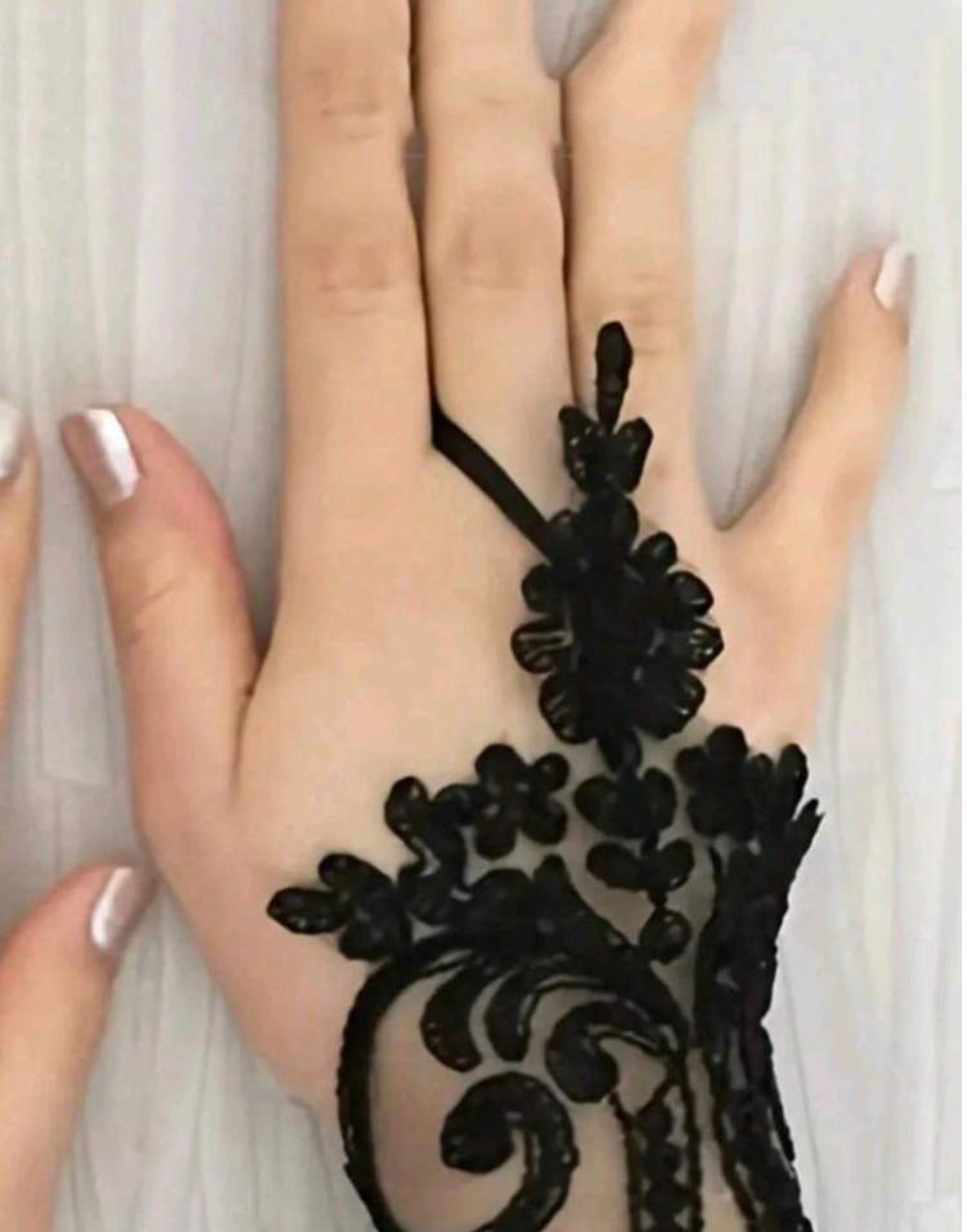 Black Gothic Lace Fingerless Gloves with Finger Loop