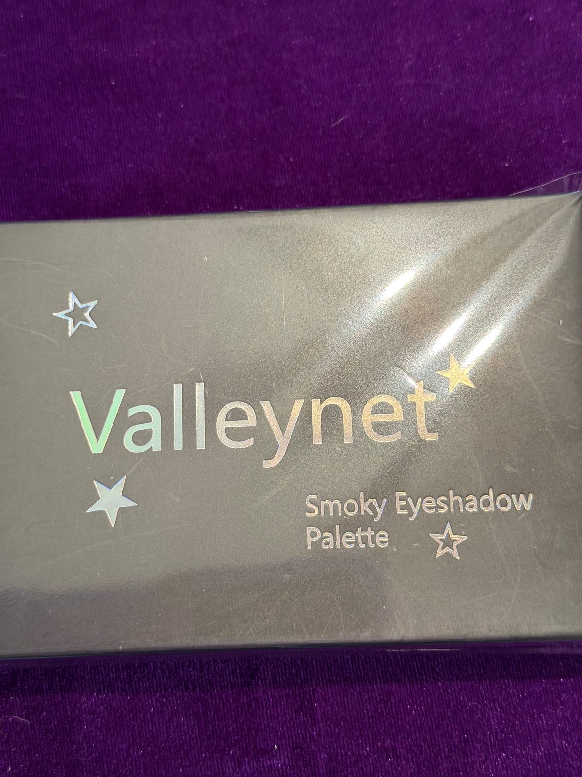 Valleynet Smoky Eyeshadow Palette – 15 Shades