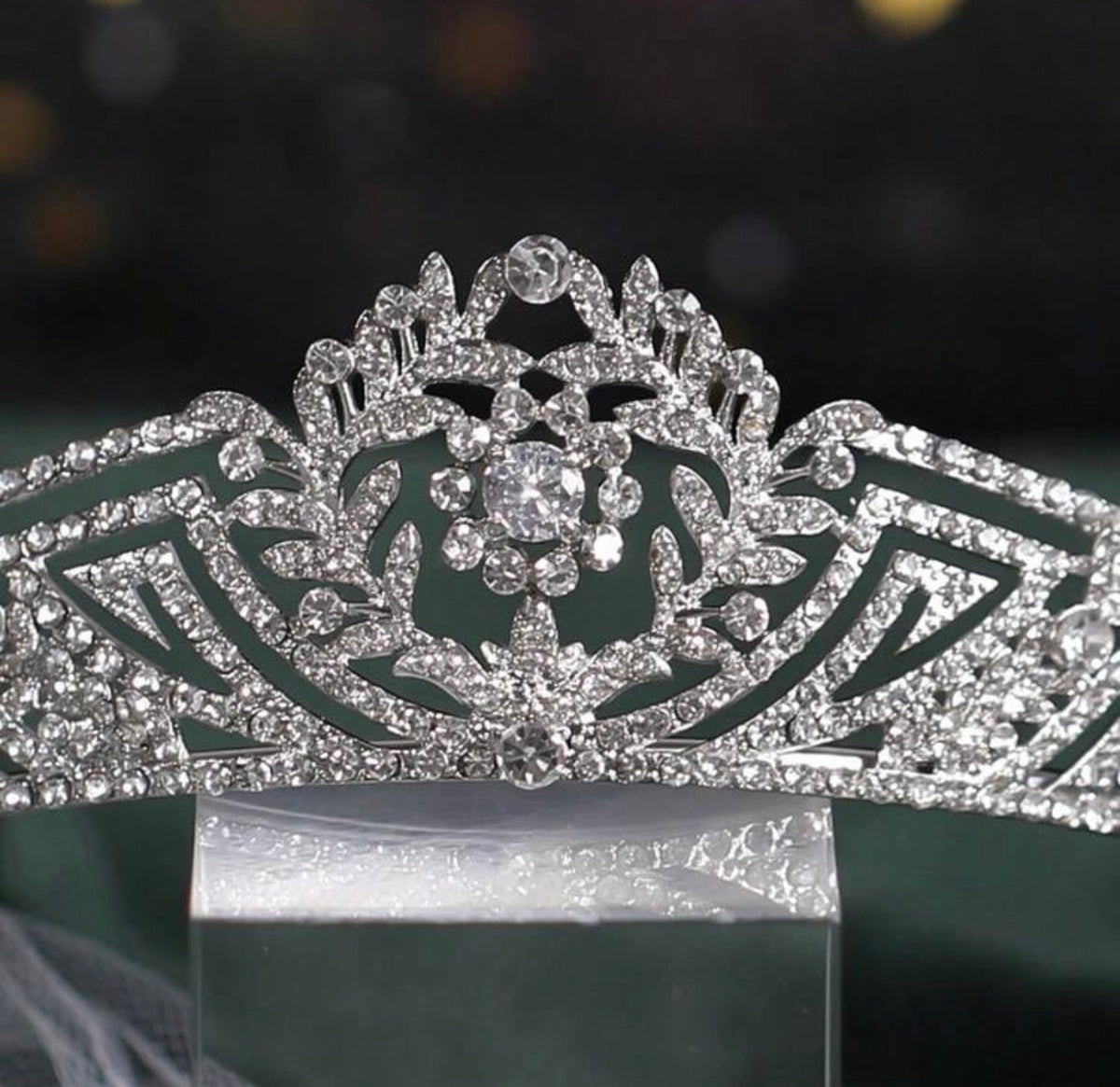 Royal Halo-Inspired Crystal Bridal Tiara