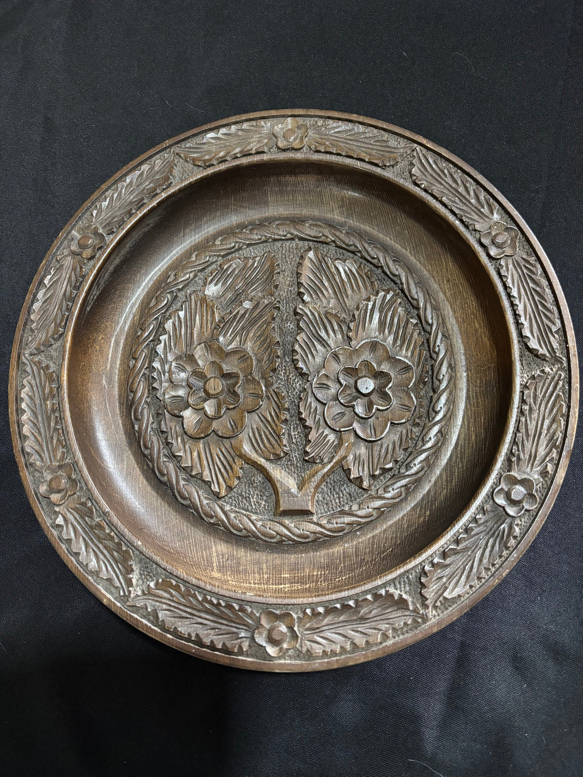 Vintage Hand-Carved Wooden Offertory Plate – Floral Design