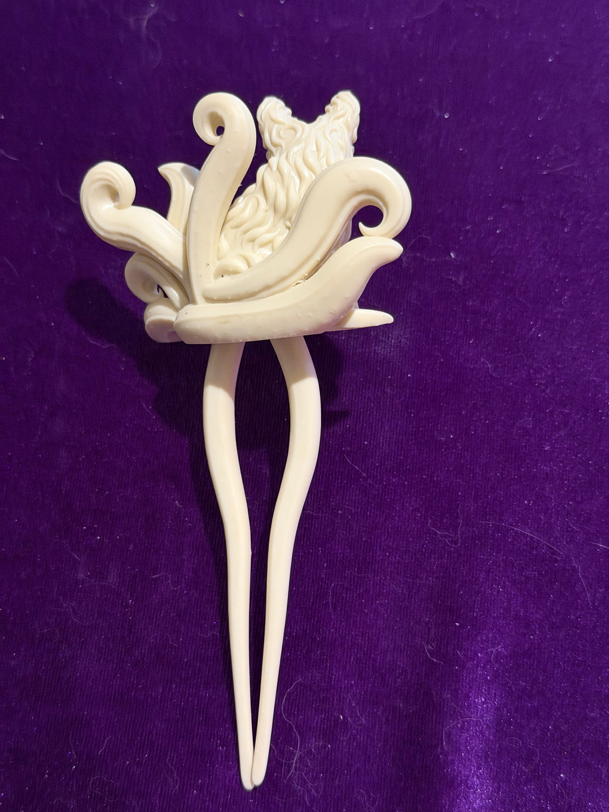 Ivory Nine-Tailed Fox Hair Fork