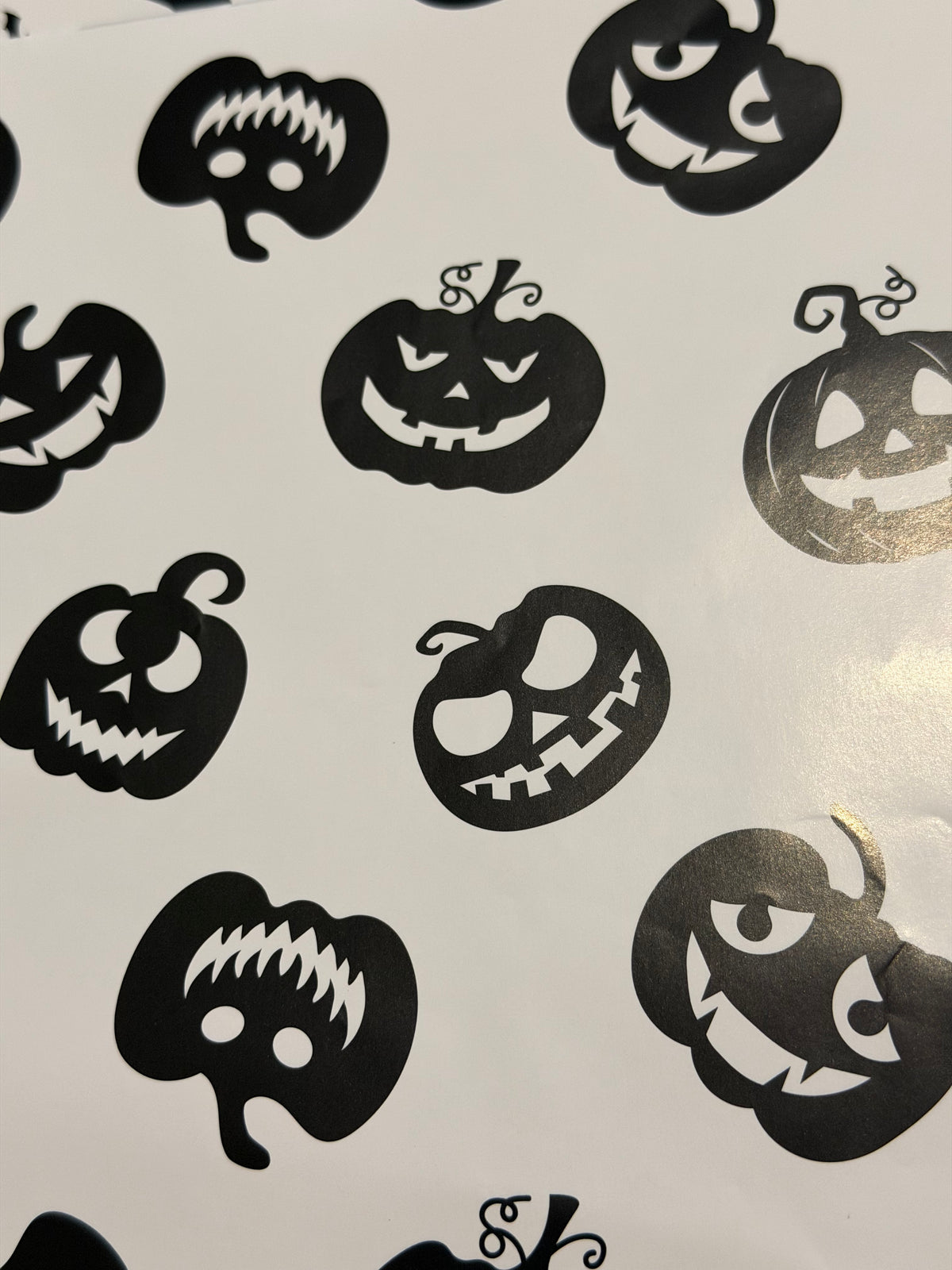 Grinning Pumpkins – Gothic Wrapping Paper, 2 Sheet Pack