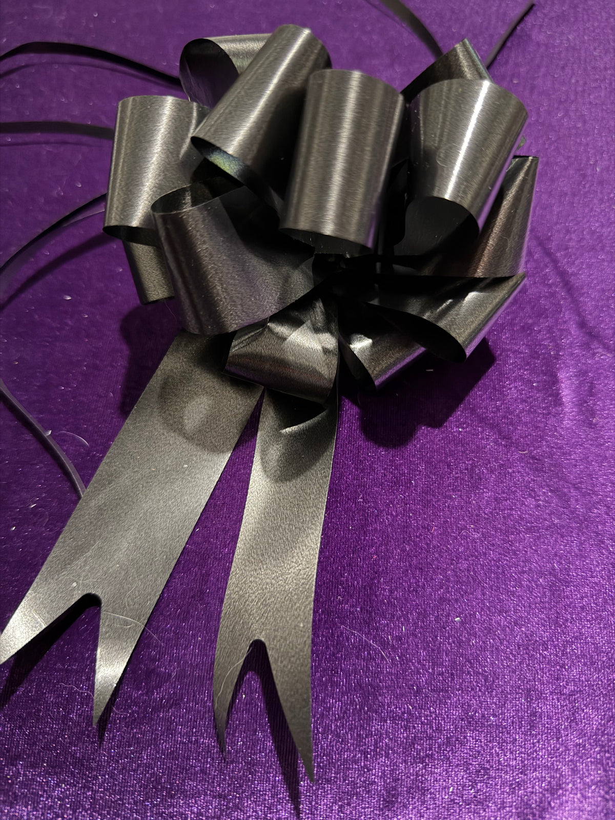 Large Black Pull Bow