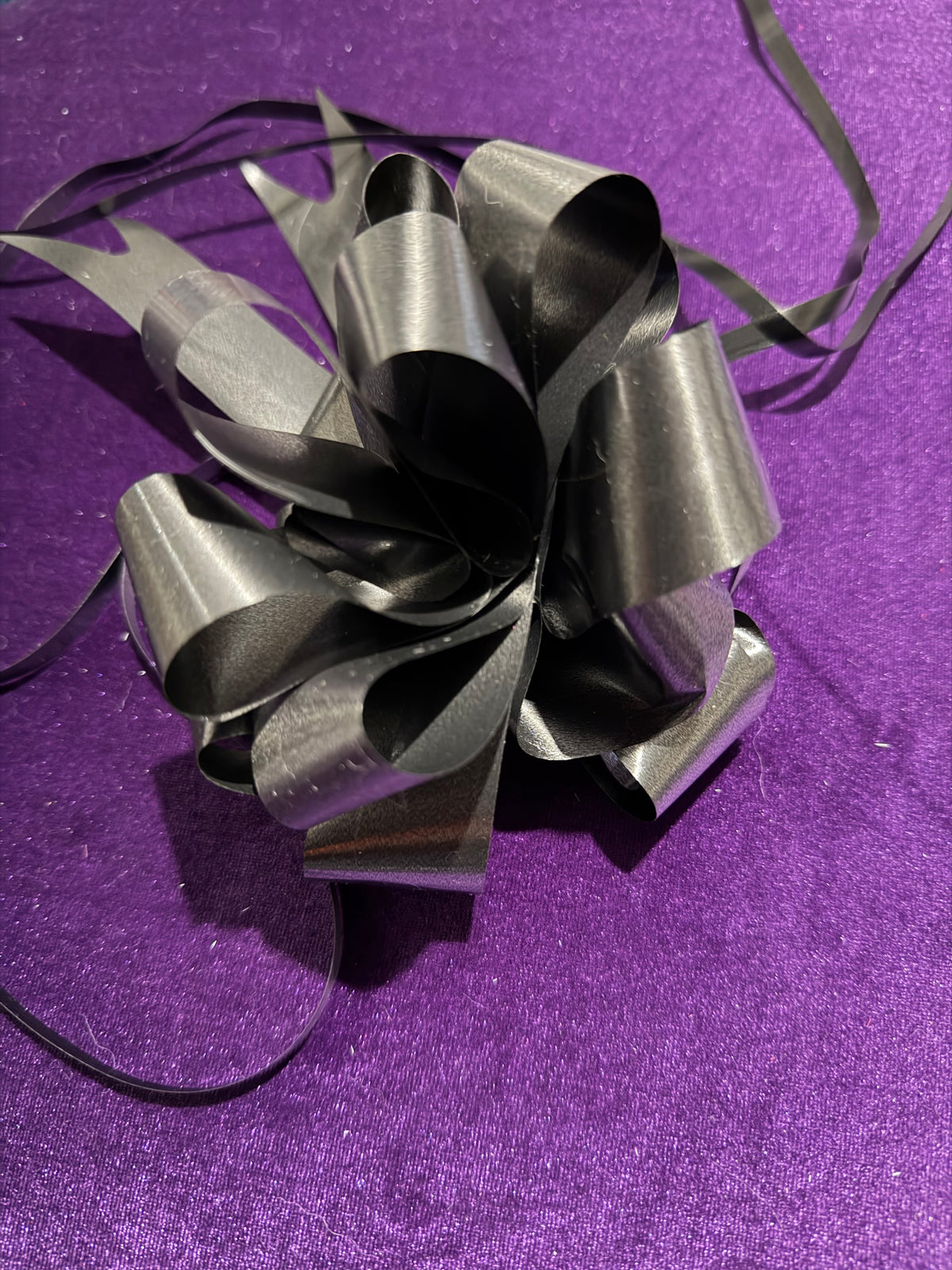 Large Black Pull Bow